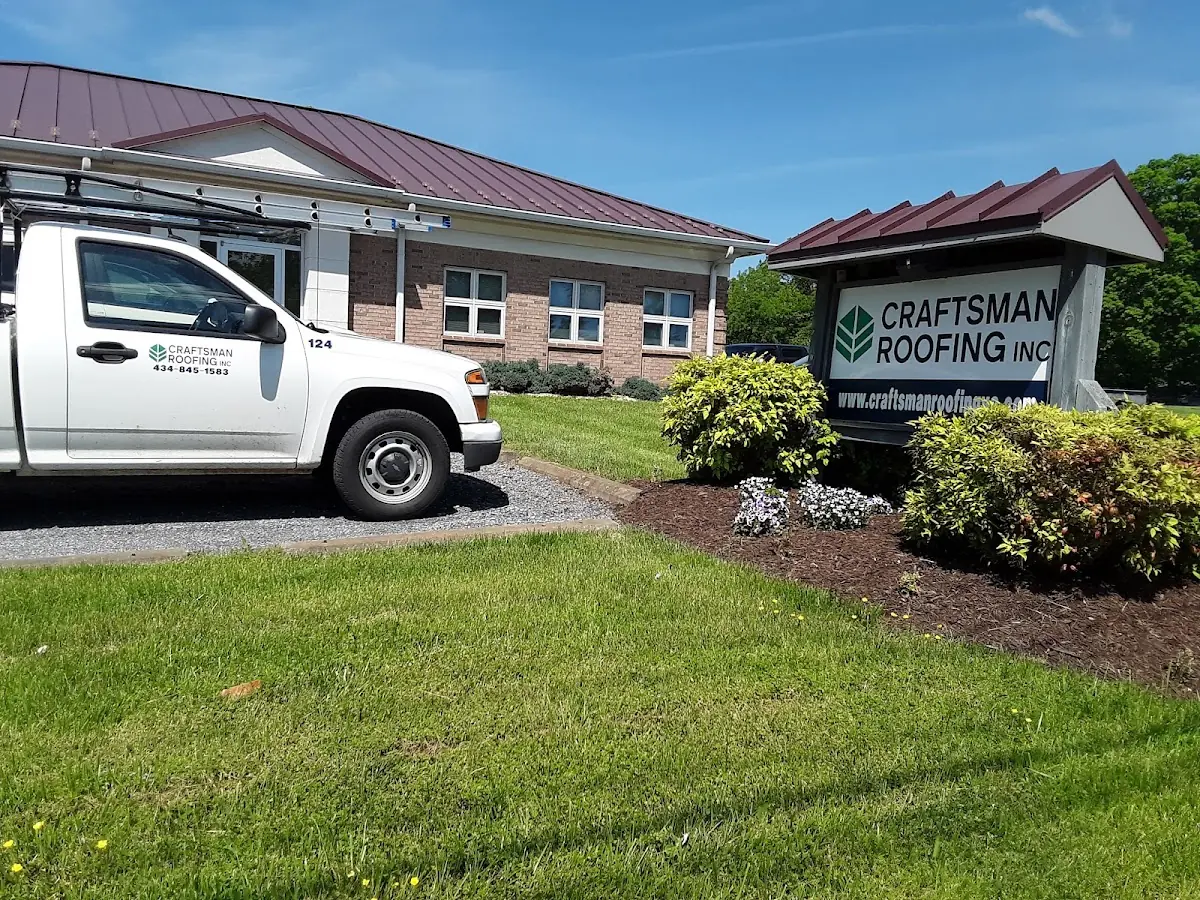 Quality Ice Dam Removal by experienced craftsmen in Roanoke